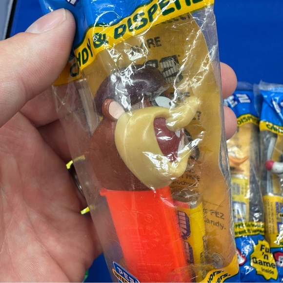 Lot of 4 Vintage Looney Tunes Pez Dispensers - Picture 3 of 5